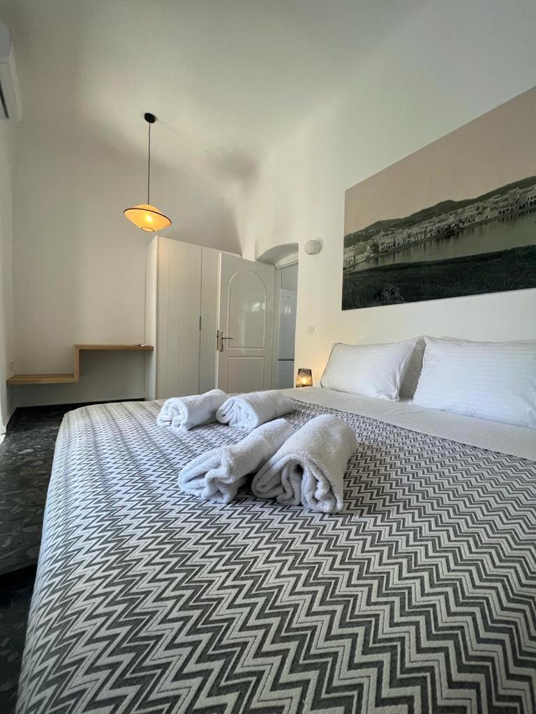 Kostantis Town Villa *