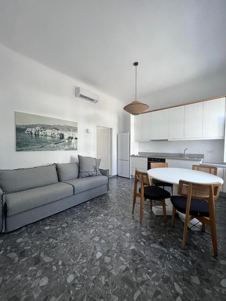 Villa Kostantis Town