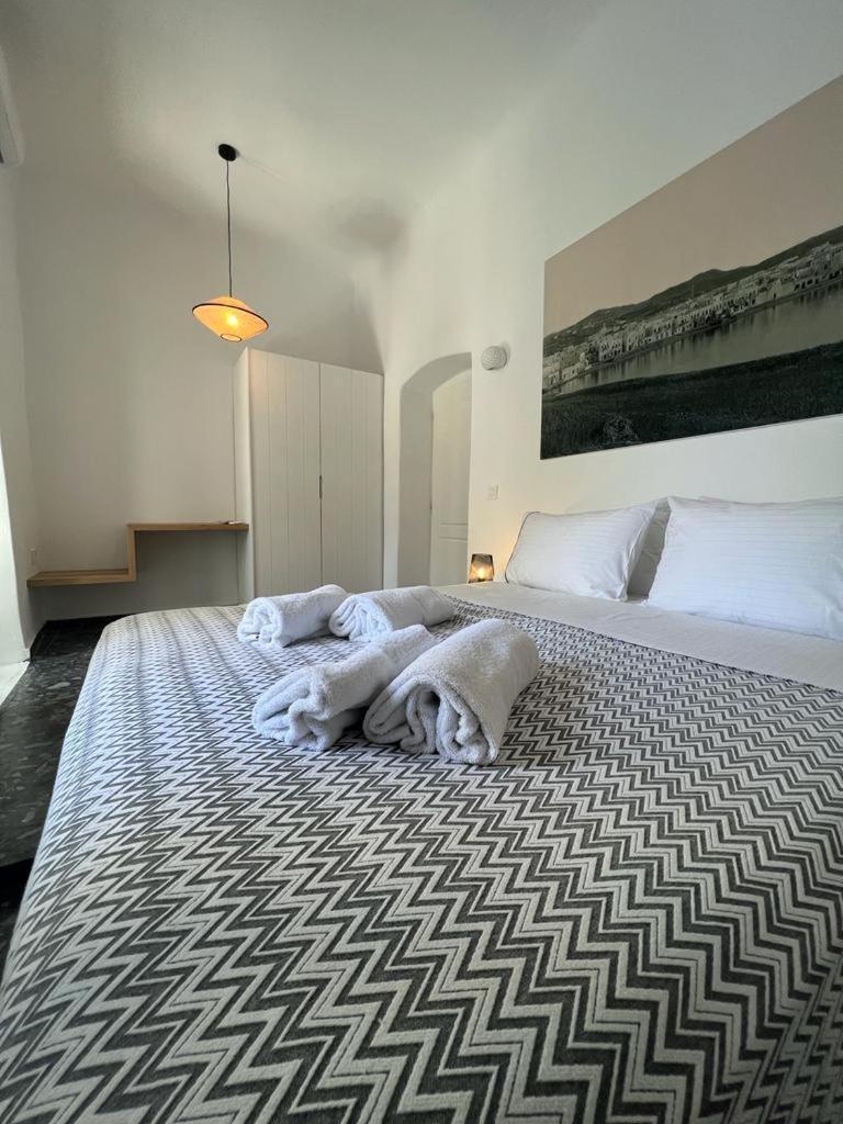 Kostantis Town Villa *