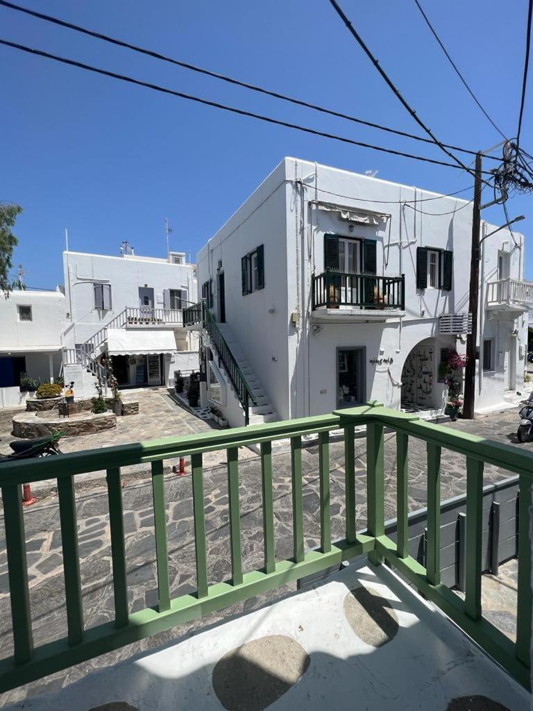 Kostantis Town Villa *