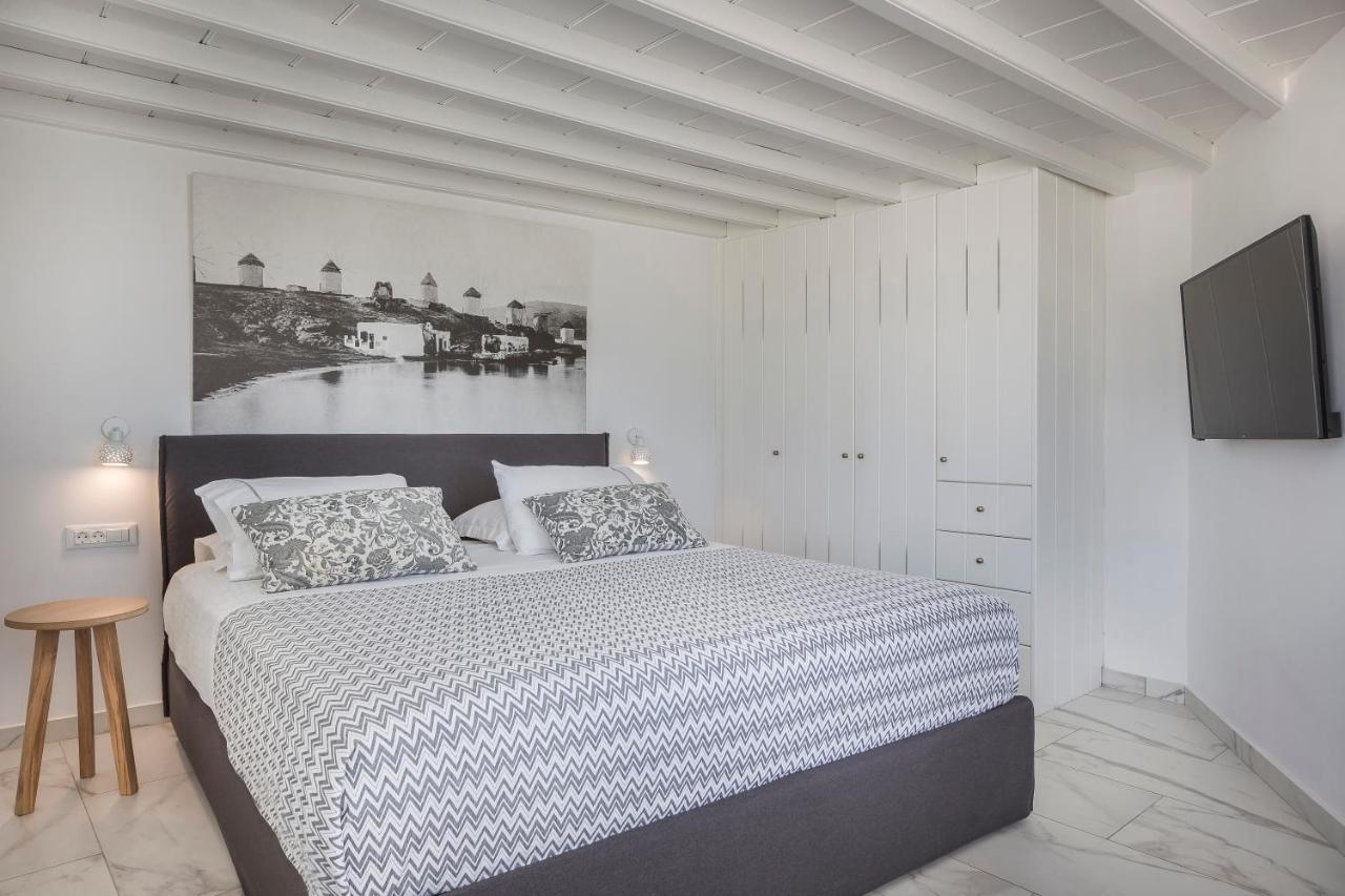Kostantis Town Villa *